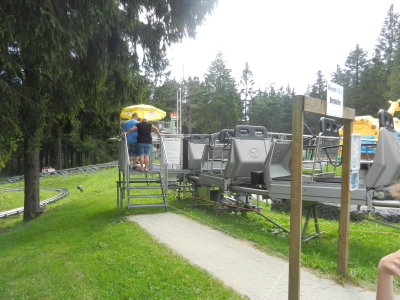 Chairlift guided on rails