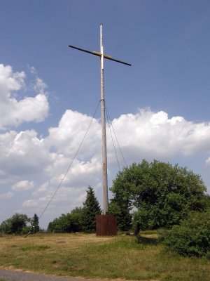 Kreuz auf dem Gipfel vom Kreuzberg
