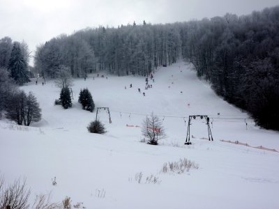 Ski area Simmelsberg with view from the slope to the lift